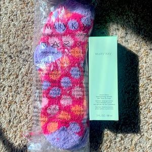 Mary Kay Mint Lotion for Feet&Legs w/ fuzzy socks